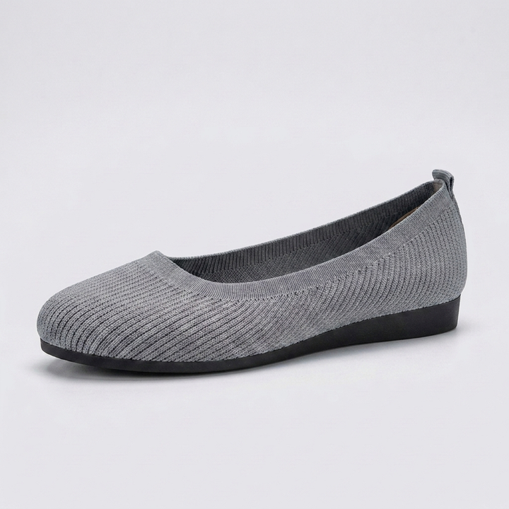 Pustende og lette slip-on damesko. Flate med rund tå, ideelle for casual bruk.