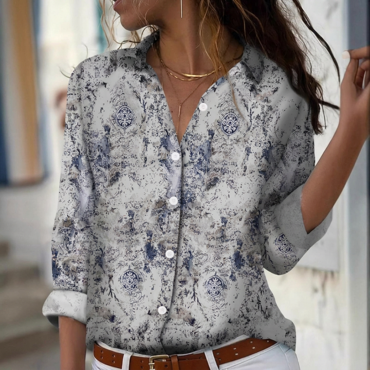 Stilfull herreskjorte med digitalt trykk, lange ermer og krage. Ideell for fritid og en trendy look.