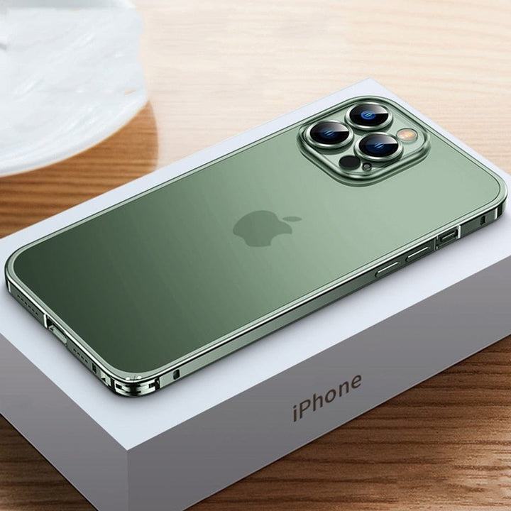 Robust støtfangerdeksel i aluminium for iPhone. Gir forbedret mobilbeskyttelse mot støt og riper.