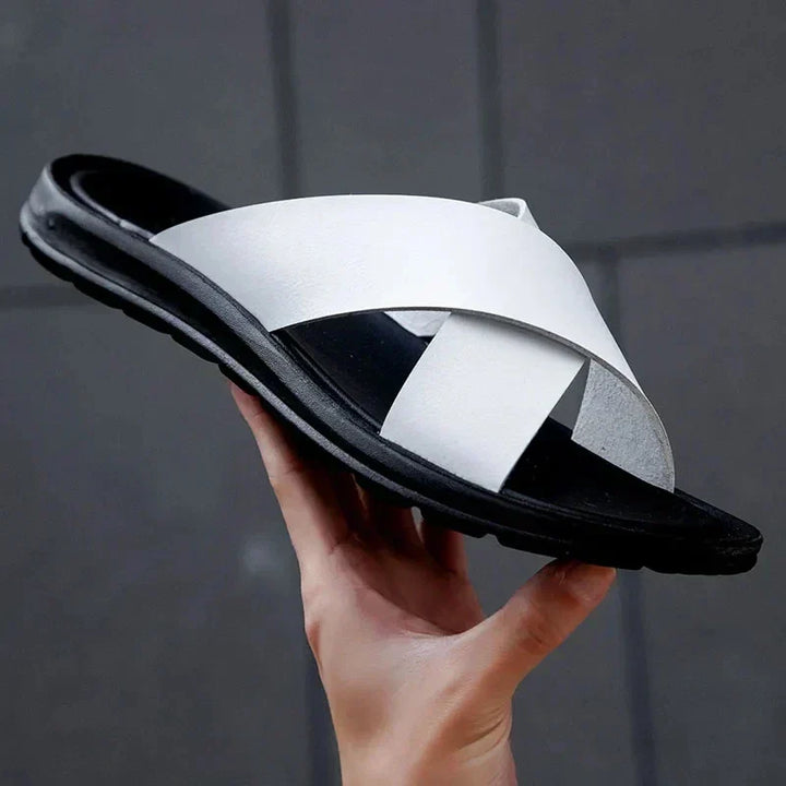 Ovenfra-bilde av WC2026 slip-on herresandaler. Komfortable og lette sommersko i italiensk stil.