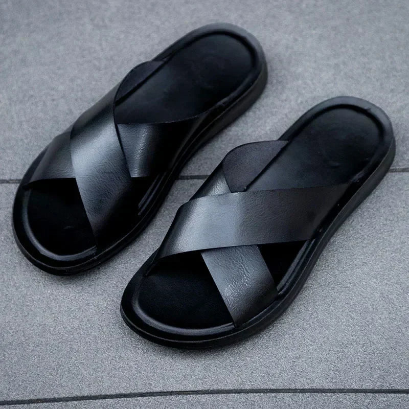 Detalj av overdelen på WC2026 menns italienske sommersandaler. Elegant design og komfortabelt herre fottøy.