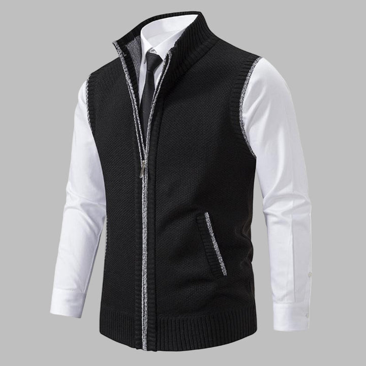 Komfortabel zip-up vest for menn, klassisk strikket stil ideell for alle anledninger.