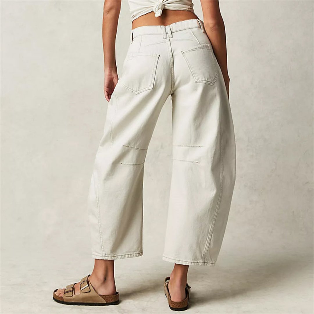 Moderne cropped barreljeans for kvinne, mid-rise, trendy og behagelig passform.
