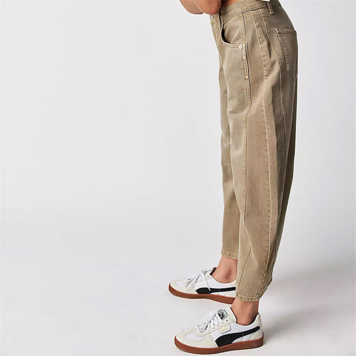 Stilige mid-rise cropped barreljeans, kvinne, trendy og komfortable hverdagsbukser.