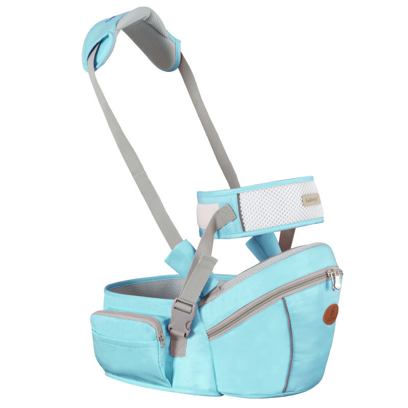 Himmelblå bæresele, ideell for nærhet og ergonomisk støtte for babyen fra spedbarnsalder.