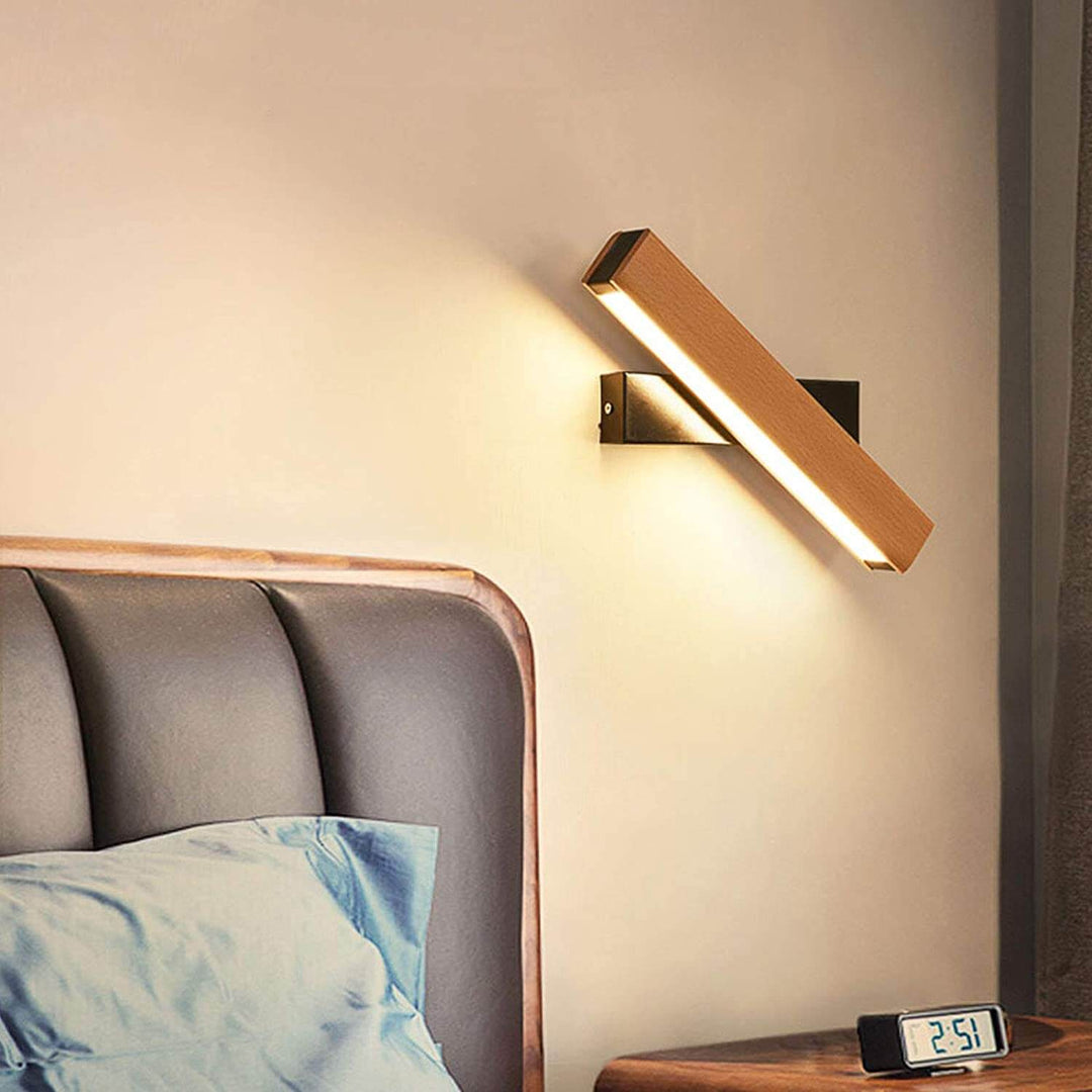 Metallvegglampe, roterbar 360° med LED; moderne løsning for justerbar interiørbelysning.