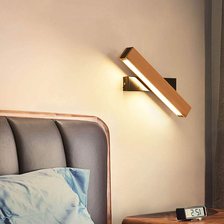 Metallvegglampe, roterbar 360° med LED; moderne løsning for justerbar interiørbelysning.
