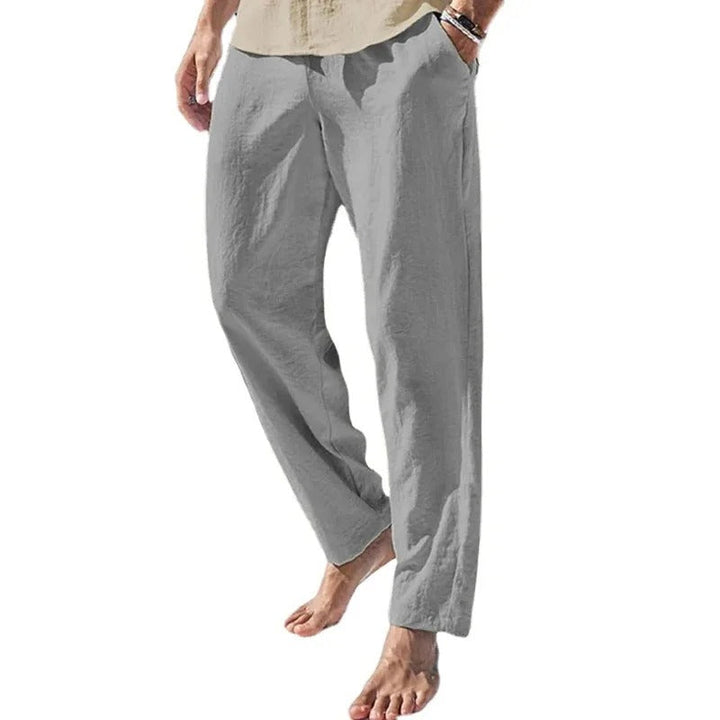 Herre joggebukser med elastisk midje og løs passform for ultimate komfort i hverdagen.