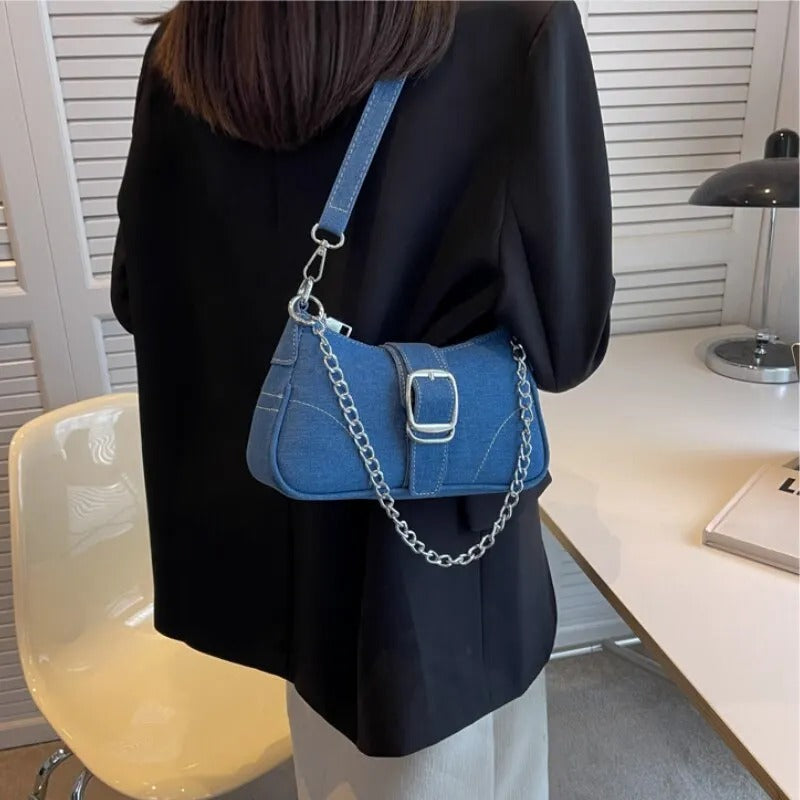 Perfekt hverdagsveske: lyseblå crossbody-veske for kvinner, en stilfull og funksjonell løsning for dine behov.