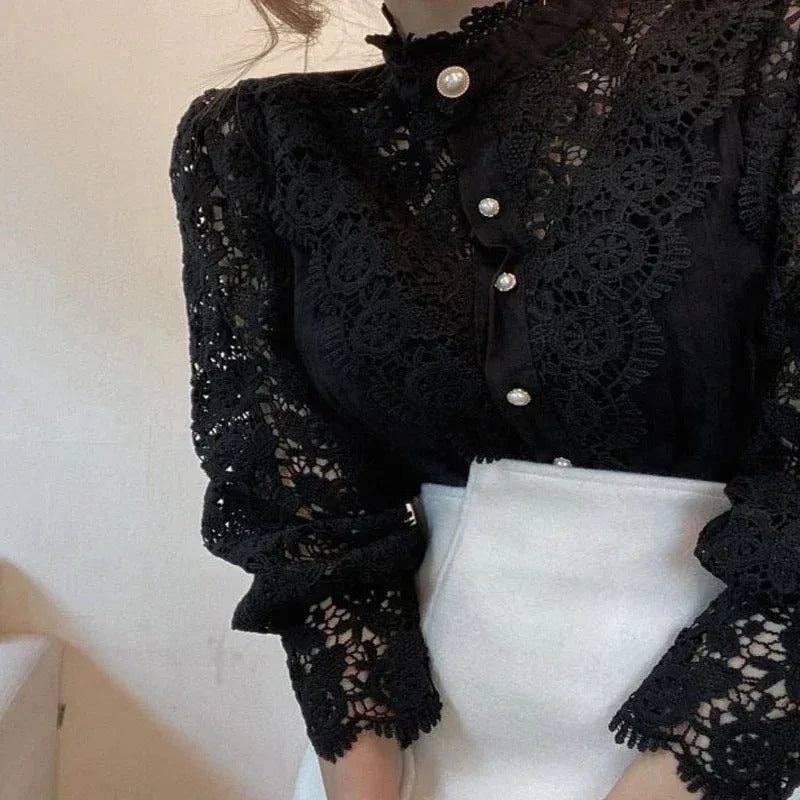Klassisk blondebluse med ståkrage, langermet, elegant kvinneklær for tidløs stil.