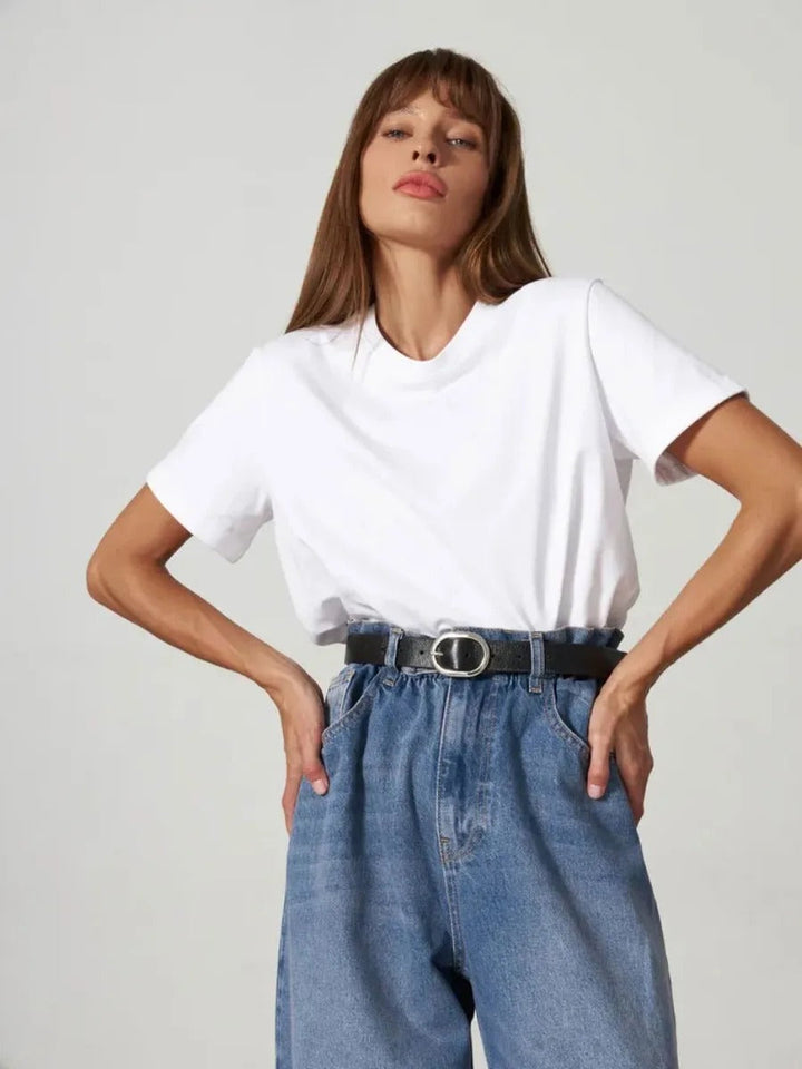 Slitesterk dame t-skjorte designet for langvarig komfort og stil. En basic topp du kan stole på hver dag.