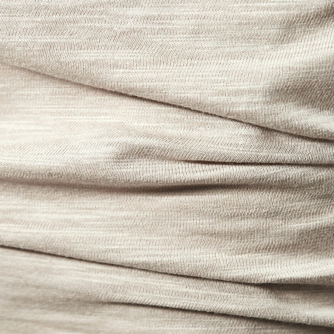 Enkel og stilren herre henley t-skjorte. Et must for sommerens herremote og fritidsbruk.