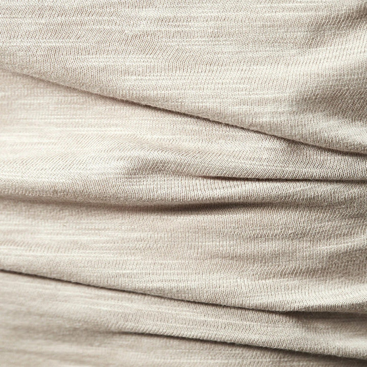 Enkel og stilren herre henley t-skjorte. Et must for sommerens herremote og fritidsbruk.