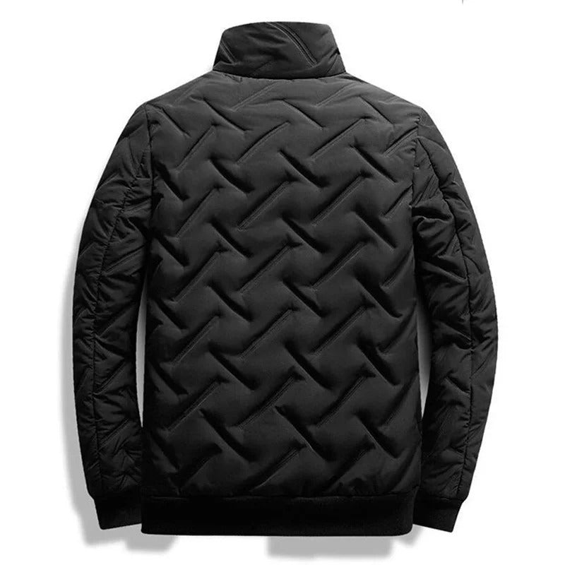 Casual herre parkas med glidelås og varmt fôr, ideell for høst og vinter. Komfortabelt yttertøy.