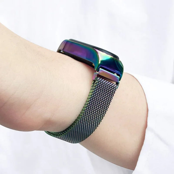 Trendy LED-klokke for kvinner med magnetrem, vanntett og digitalt display, flott motetilbehør.