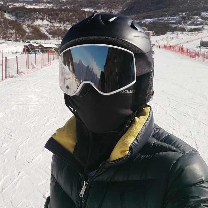 Praktisk unisex balaklava med kuldebeskyttelse og fukttransport. Essensiell for ski, løping, sykkel.