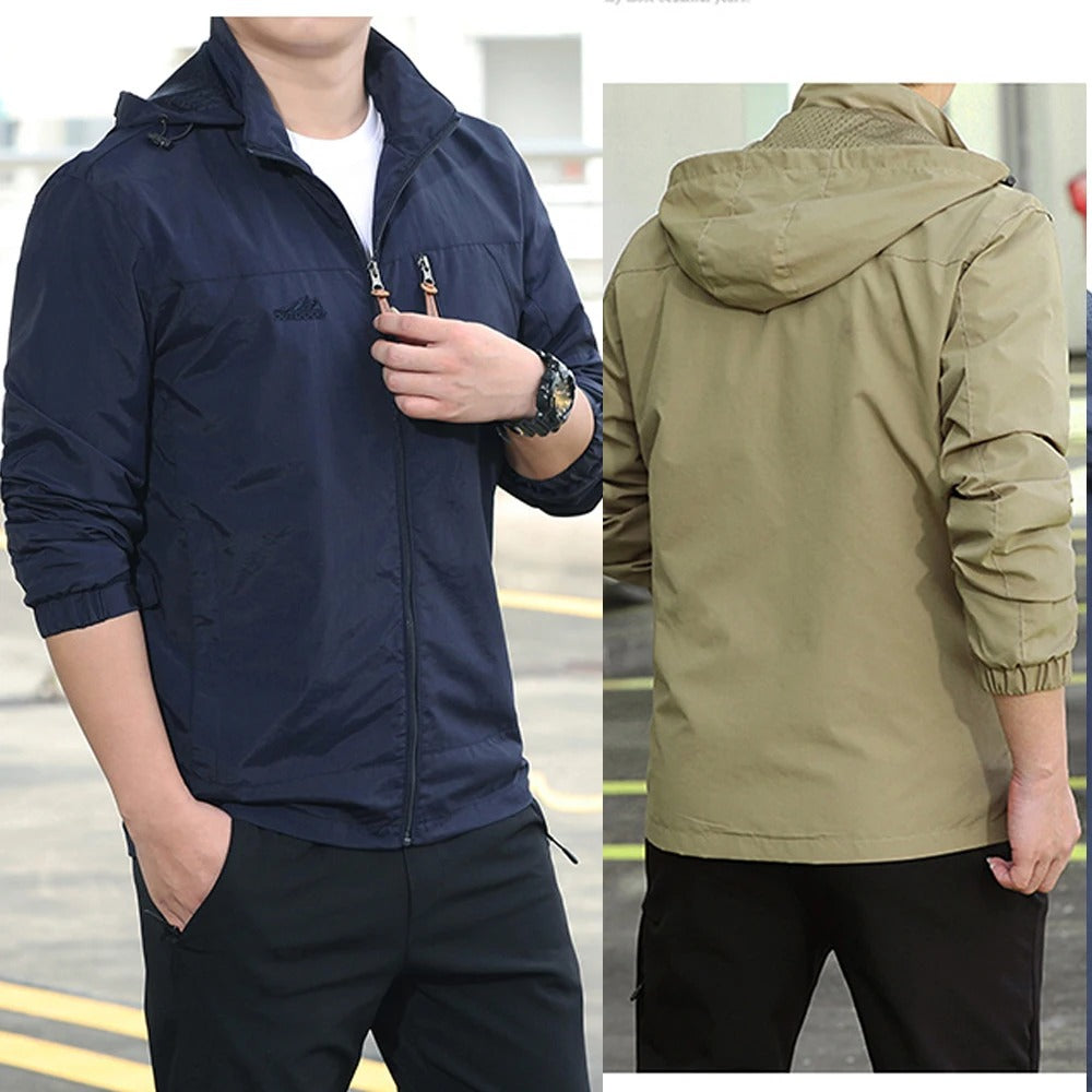 Khaki allsidig herrejakke med hette, moderne design for hverdag og tur.