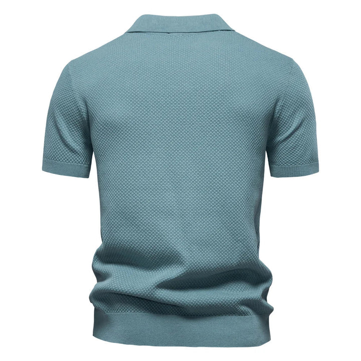 Den ultimate herre poloskjorten for komfort. Korte ermer, klassisk passform og perfekt for enhver anledning.