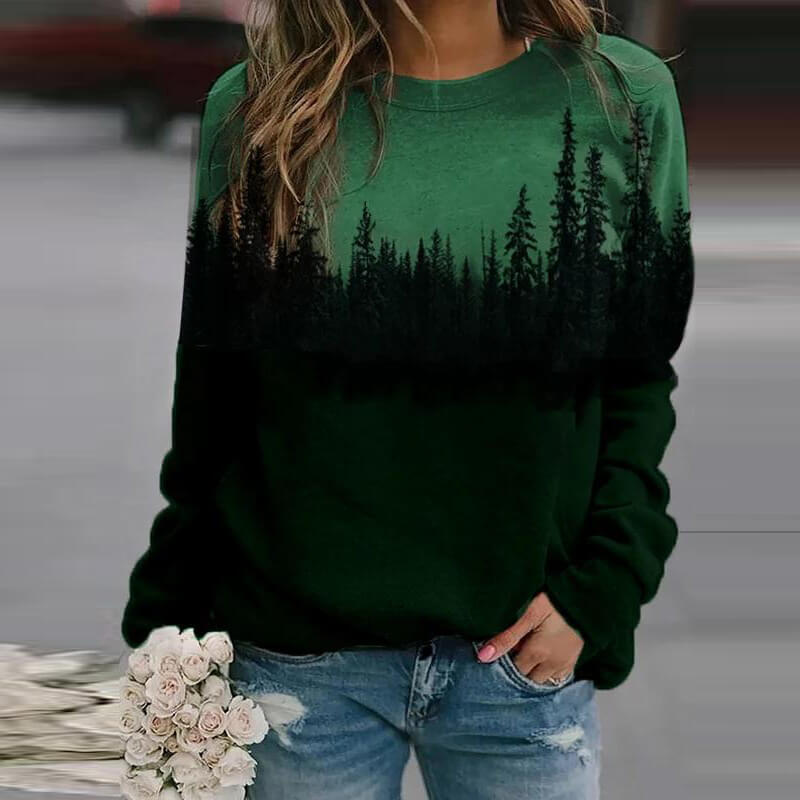 Komfortabel damepullover med langermet design og fjelltrykk, ideell for fritidsbruk og avslappede dager.