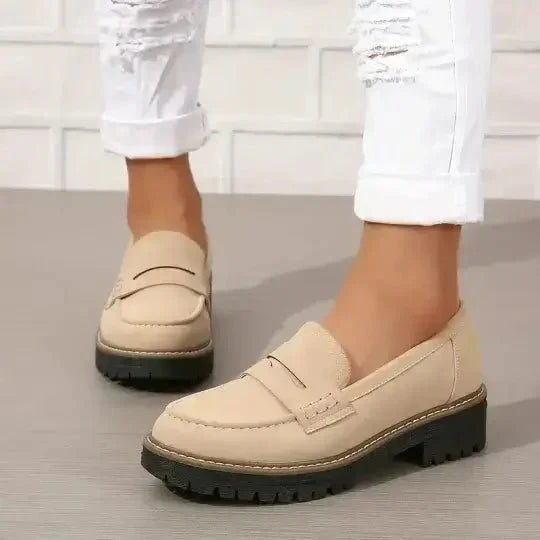 Komfortable slip-on damesko med tykk såle, ideelle mokkasiner for kvinner på farten.