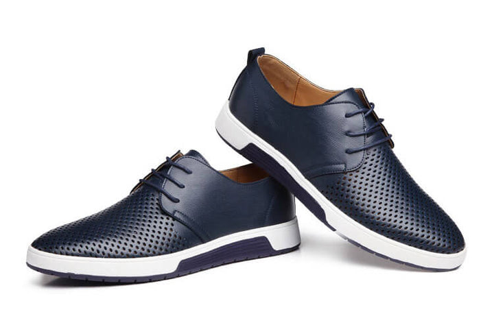 Moderne Oxford casual sko i svart med minimalistisk design, lettvektige og komfortable.