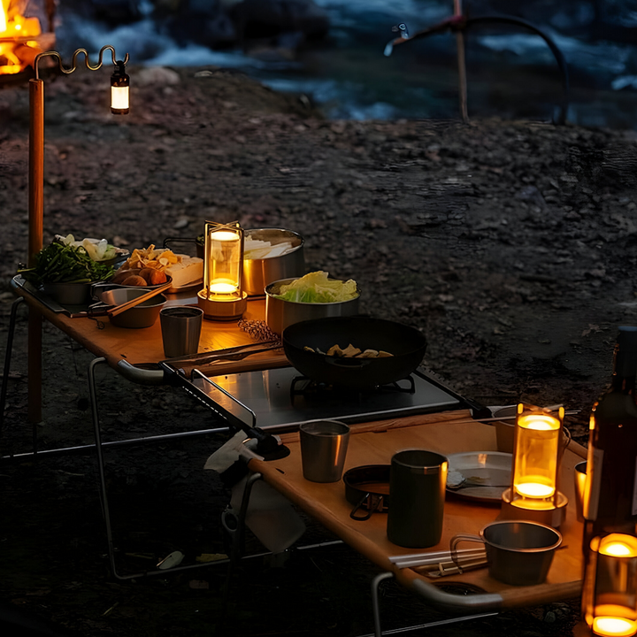 Moderne trådløs LED bordlampe, oppladbar, vanntett og dimmbar, ideell for hage og stue.