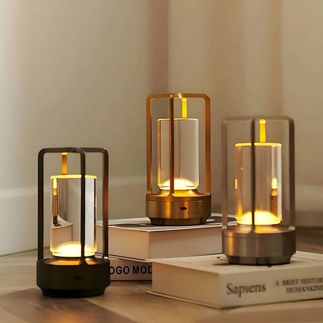 Stilfull dimmbar LED bordlampe, vanntett og bærbar, perfekt som stemningslys ute og inne.