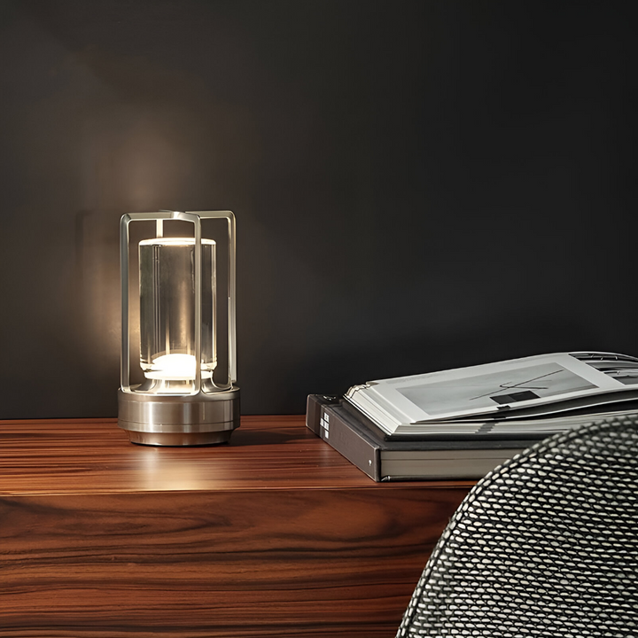 Allsidig bærbar LED-lampe, dimmbar og vanntett, gir elegant stemningslys for enhver setting.