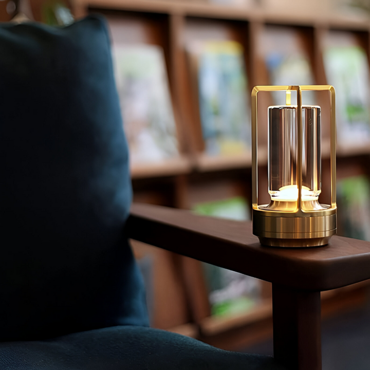Trådløs vanntett LED bordlampe, oppladbar for enkel plassering, dimmbar for perfekt lysstyrke.