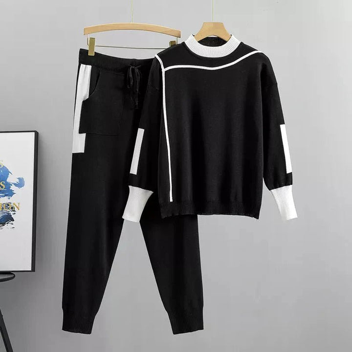 Stilfull pluss størrelse joggedress for kvinner i bordeaux, grå og svart. Komfortabelt sportsklær sett.
