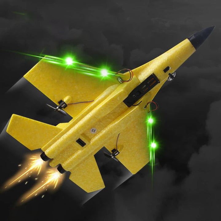 Spennende RC jagerfly, en flott gaveide for barn. Morsomt fjernstyrt lekefly som garantert gir mange timer med flyglede.