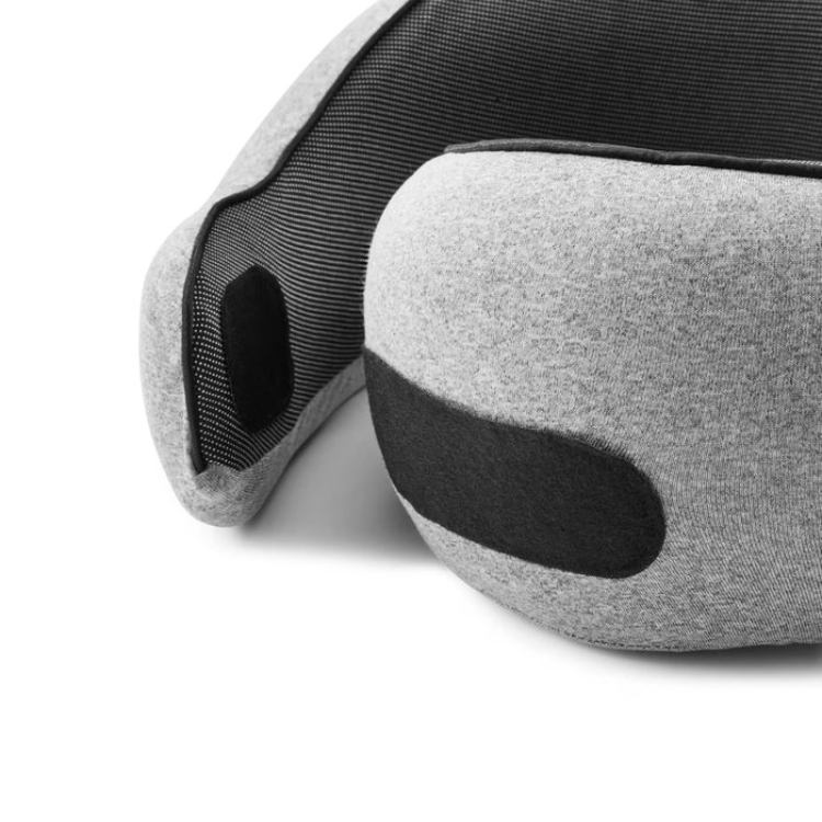Nakkestøttepute for reise. Ergonomisk minneskum for voksne som ønsker komfort på alle turer.