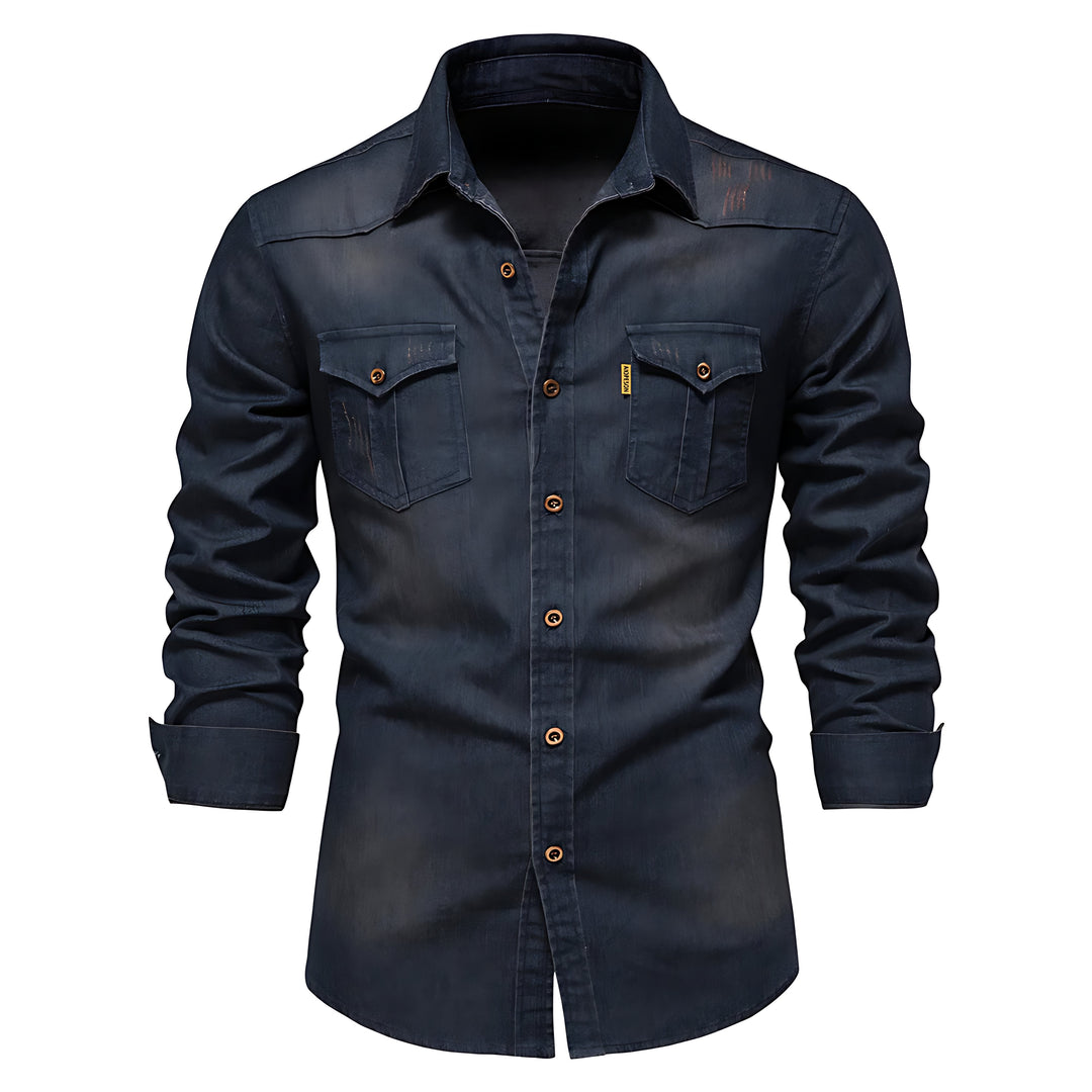 Komfortabel casual blå denimskjorte for herre, med lange ermer for fritid og hverdagsstil.