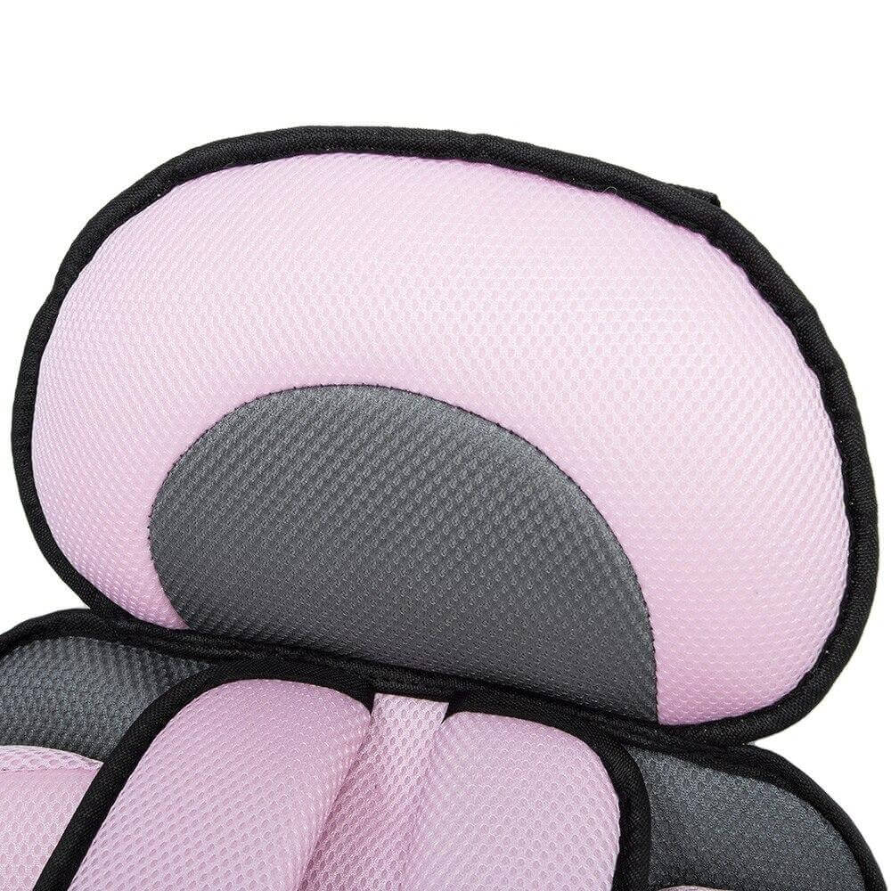 Barnesete med enkelt ISOFIX-system for rask og sikker montering i bilen, forenkler reisen.