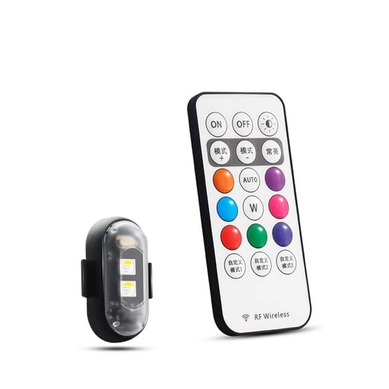 Komplett fargerikt LED-lyssett til bil. Inkluderer fjernkontroll for enkel justering av farger og effekter.