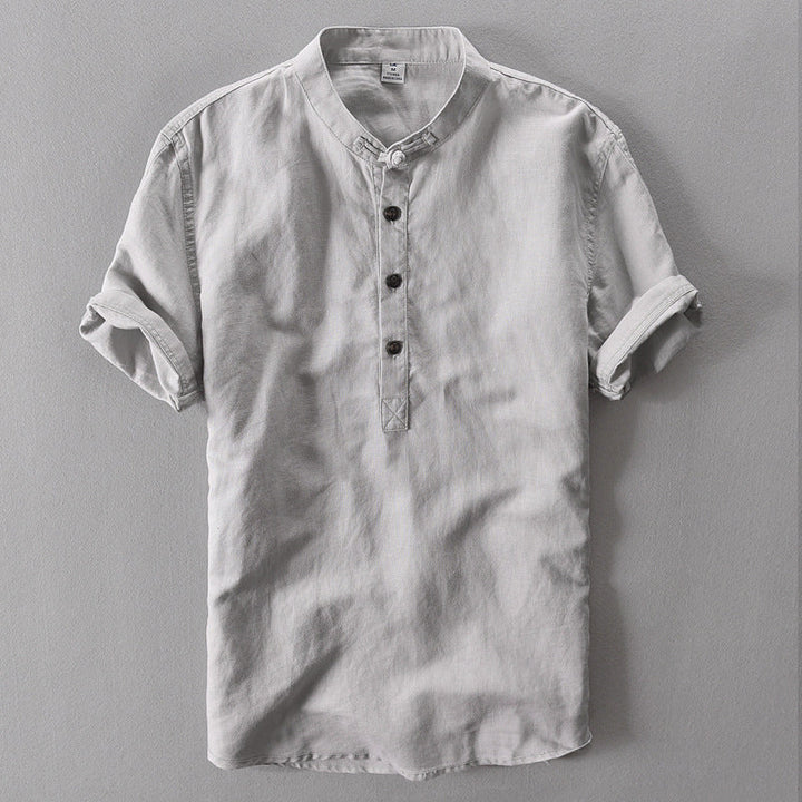 Moderne kortermet linskjorte for menn, et must for sommergarderoben. Elegant og casual.