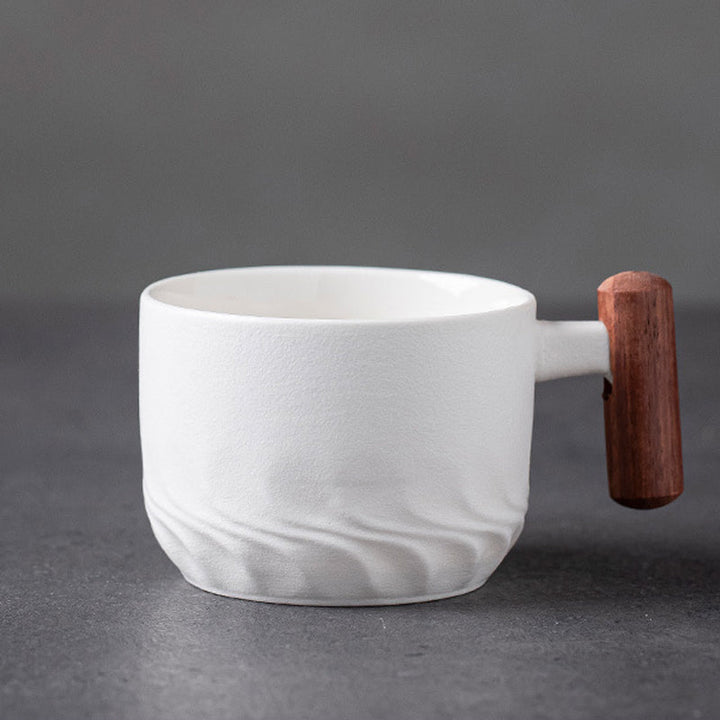 Personlig håndlaget retro keramisk kaffekrus, et unikt element for ditt kjøkken.