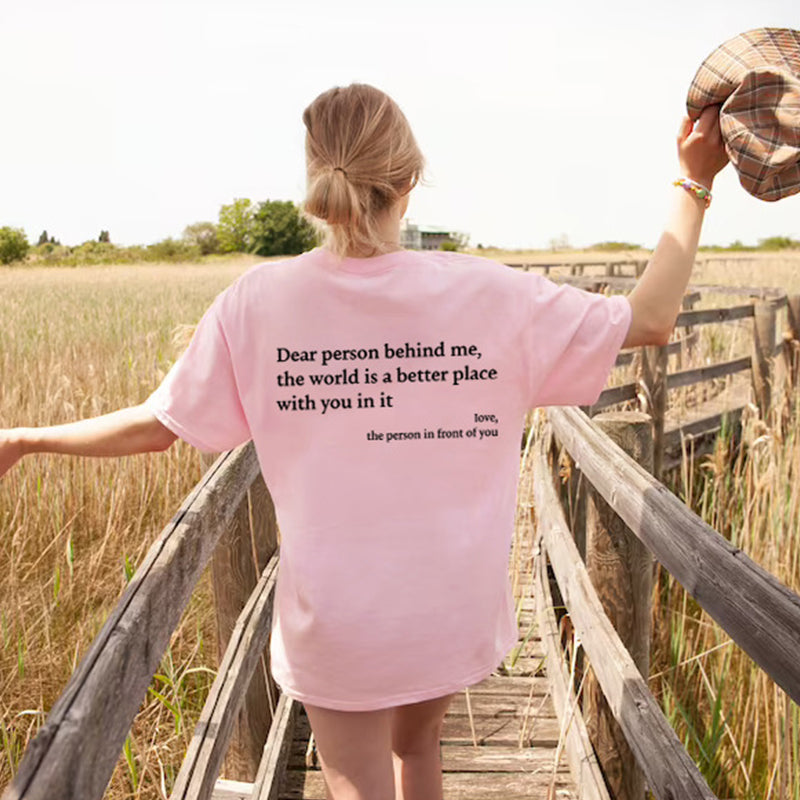Vis din styrke og positivitet med 'You Are Enough' t-skjorten for kvinner.