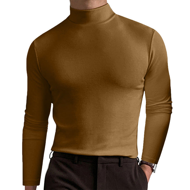 Herre t-skjorte, langermet, høyhalset, slim fit, laget av pustende polyester stoff.