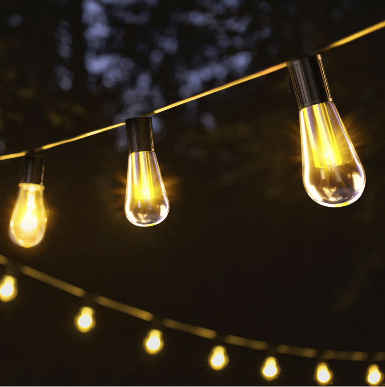 Lange LED strenglys med solcellepanel. Pynter hagen og gir stemningsfull belysning.