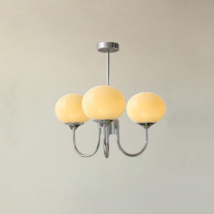 Elegant moderne taklampe i stilrent design. Perfekt dimbar belysning for en sofistikert stue.