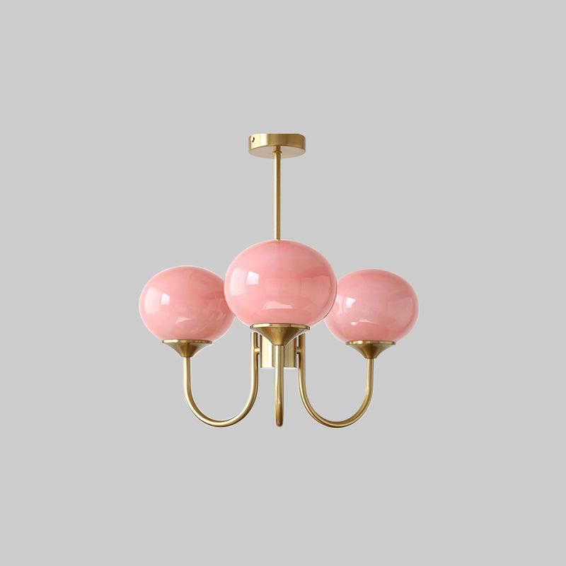 Moderne kronelys taklampe for stue og spisestue. Elegant designbelysning som forbedrer interiøret.