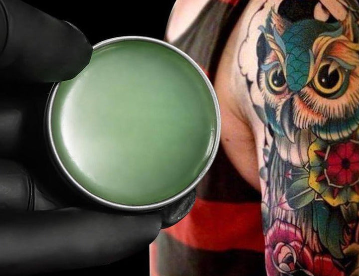 Profesjonell tatoveringsbalsam. Gir fuktighet, lindrer kløe og bevarer levende farger i din tatovering.