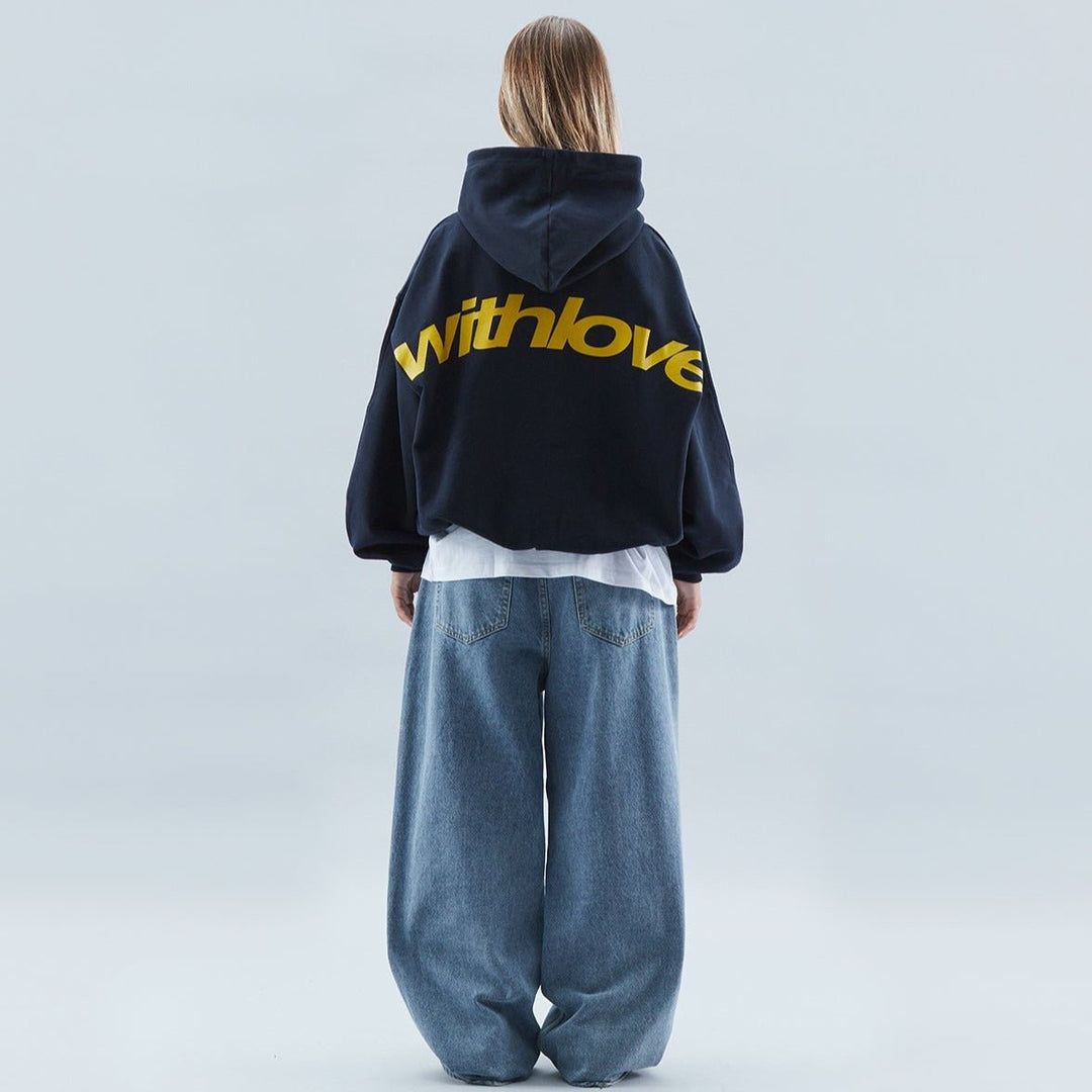 Unisex oversized hettegenser med 'With Love'-trykk for avslappet hverdagsstil.