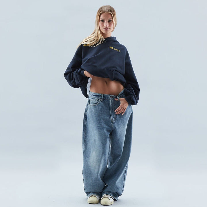 Komfortabel unisex oversized hettegenser med 'With Love'-trykk, perfekt for gateklær.