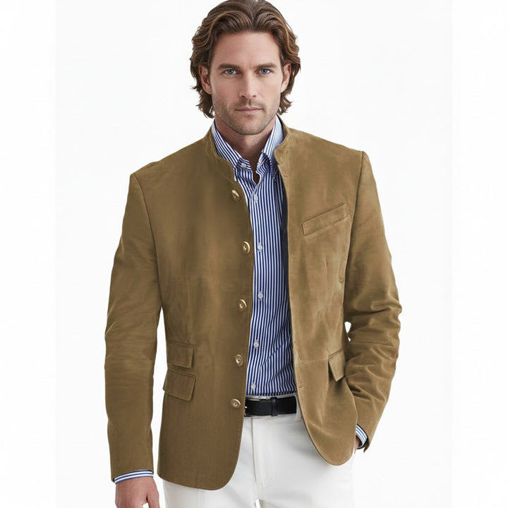 Elegant herreblazer jakke med knapper i ensfarget design, tilgjengelig i beige, svart og blå. Formell stil.