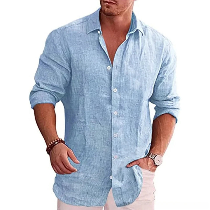 Menns avslappede poloskjorte i klassisk design med korte ermer og knappekrage, perfekt for sommer og fritid.