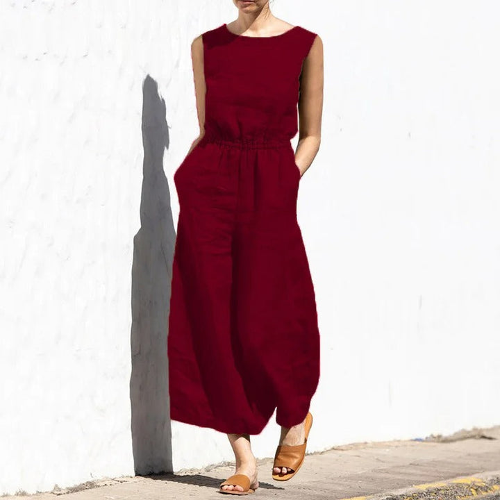 Elegant jumpsuit for kvinner med høy midje og vide ben. Komfortabel og stilren for enhver anledning.