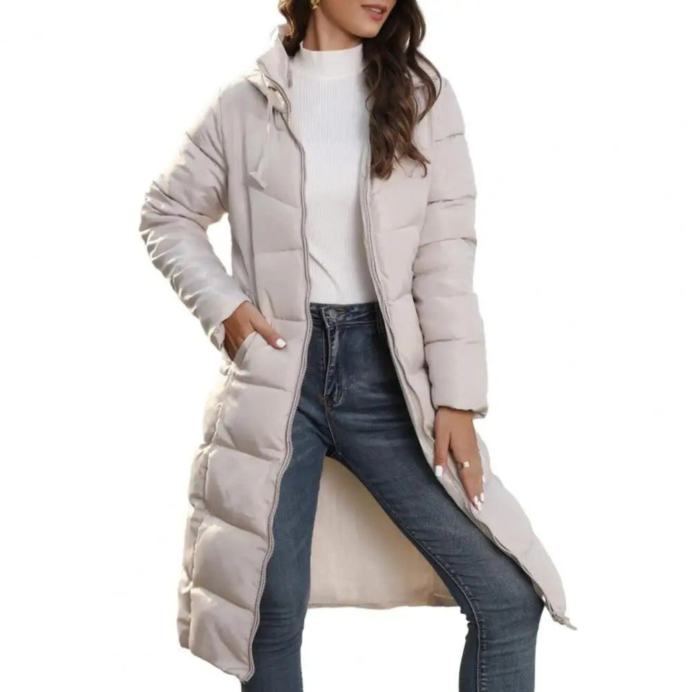 Varm polstret hetteparka for kvinner i tidløs stil. Perfekt damejakke for kaldt vintervær.