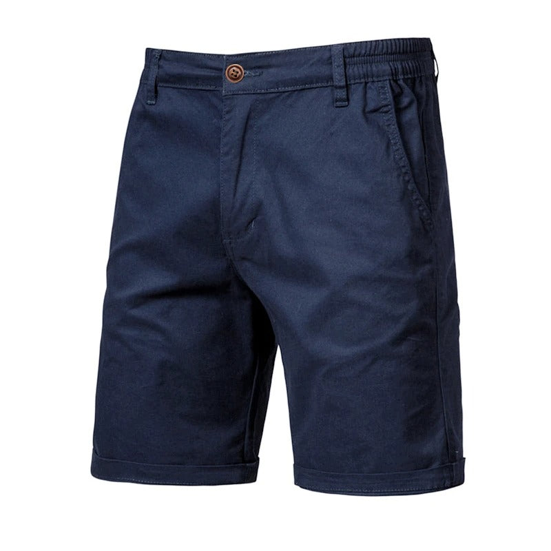 Ensfarget herreshorts for avslappede sommerdager. Komfortabel fritidsshorts for menn.
